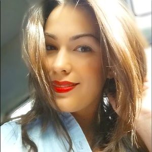 Meet your Posher, Tiffany